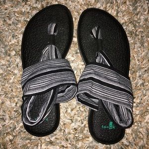 Sanuk yoga sling sandals